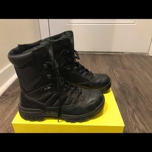 Motorcycle/combat boots